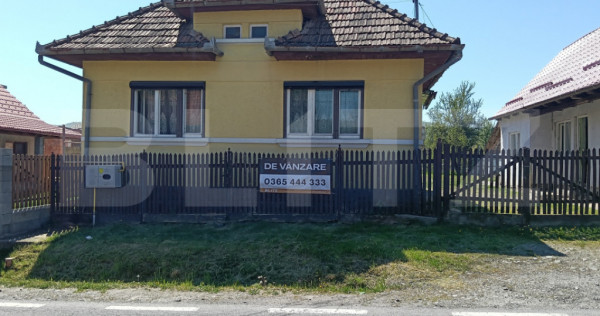 Două case, 130 mp, curte generoasă, zona Sovata