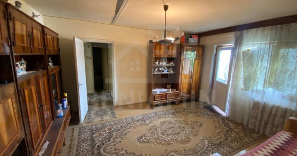 Apartament 2 camere semidecomandat spatios 56mp Rovine MOL