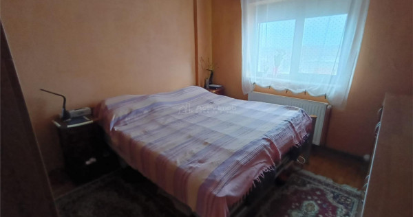 Vand apartament 2 camere Bratianu