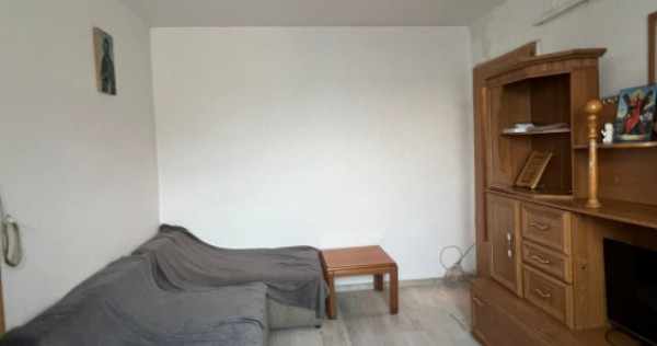 Apartament 2 camere de v&acirc;nzare, 32 mp &ndash; Filiași, Dolj