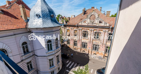 Apartament ultracentral cu 4 camere renovat recent Comisi...
