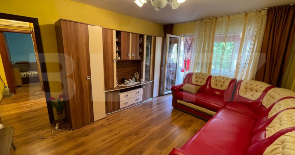 Apartament 3 camere semidecomandat, 49.70 mp, etaj 3, zona C
