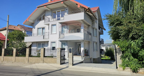 Casă / Vilă de lux cu 8 camere de v&acirc;nzare in Obcini, S...
