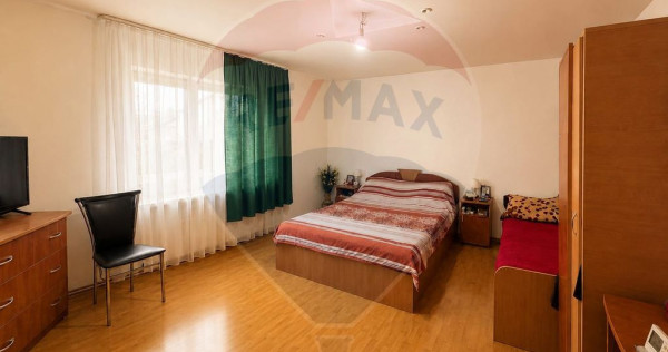 Casă spațioasă cu garaj - Mogoșoaia, foarte aproape d...
