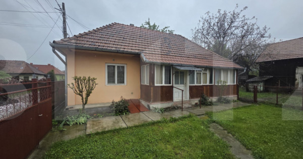 Casa de lemn traditional, 55 mp, zona Zagon