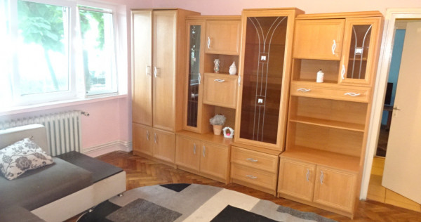 Inchiriez apartament cu 2 camere in Deva, parter, zona Pacii