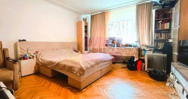 Apartament 2 camere de vanzare zona Decebal ( Zepter) Mal...