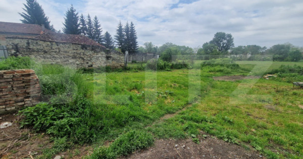 Casa cu teren 2000 mp la strada asfaltata langa Fagaras - Br