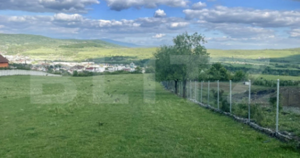 Teren intravilan de 10 ari, situat &icirc;n zona drumul Sigmirulu