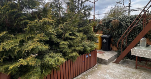 Casă 3 Camere de v&acirc;nzare in Medeea &ndash; CET | Curte 195 mp