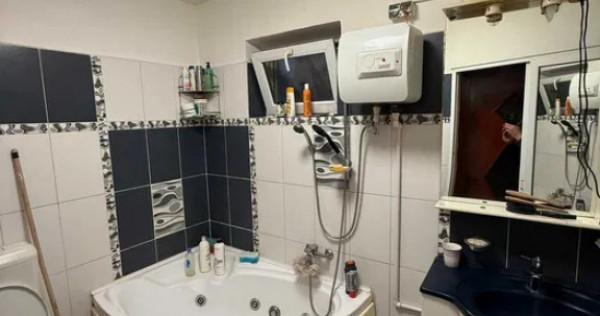 Apartament 4 camere de v&acirc;nzare | Tomis Nord, Constanța