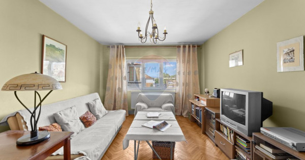 Apartament cu 3 camere de v&acirc;nzare &icirc;n zona Podgoria