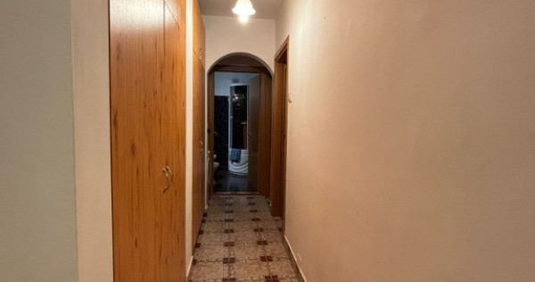 Apartament 3 camere decomandat - etajul 1, CT