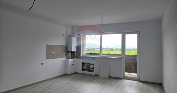 Apartament tip studio de v&acirc;nzare &icirc;n S&acirc;npetru, Subcetat...
