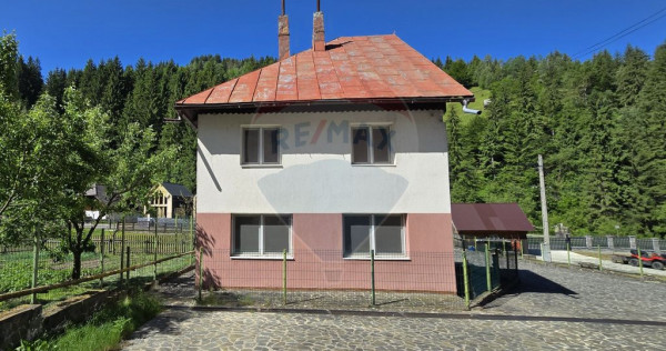 Casă / Vilă Moeciu de Sus, 6 camere, sub pretul pietei