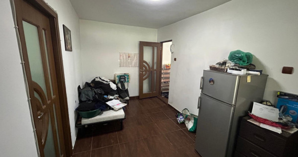 Apartament cu 2 camere de Odobesti zona liceul Duiliu Zamfi