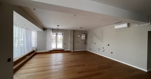 Apartament spatios cu 3 terase