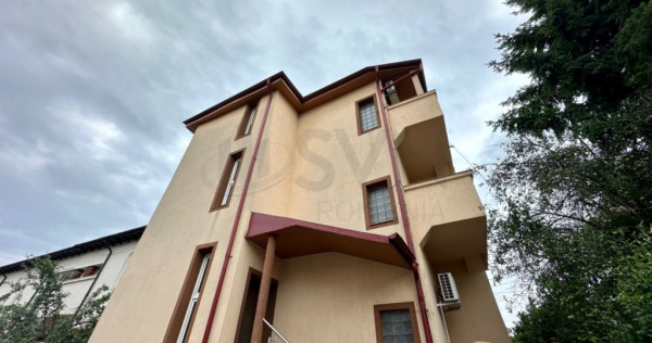 Vila 7 camere 250 mp utili Vatra Luminoasa