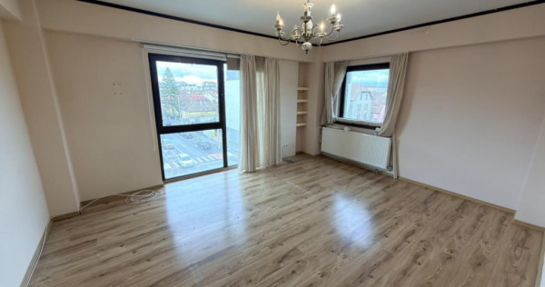 Apartament 3 camere decomandate Calea Dumbrăvii