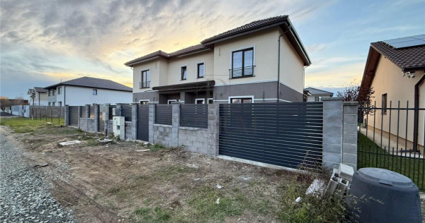 Duplex finalizat, Mosnita Veche, toate utilitatile