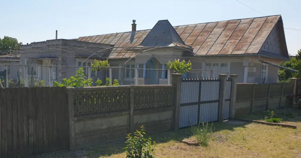 Casa+teren 1853mp Sarichioi, Tulcea
