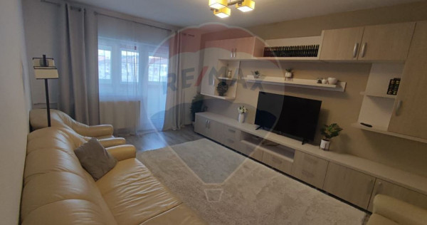 Apartament 3 camere de vanzare zona Calea Aradului