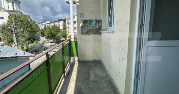Apartament de vanzare, decomandat, 3 camere - Dej