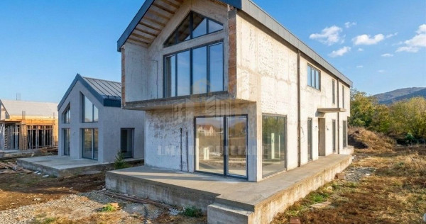 Casa individuala parter plus etaj Sanpetru Brasov zona Lempes