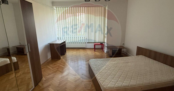 VANZARE Garsoniera in zona Unirii