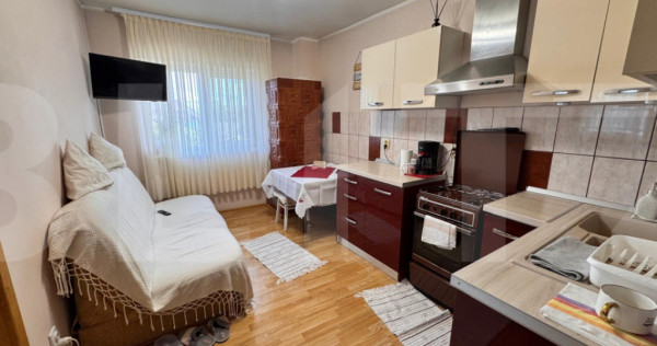 Apartament 2 camere - Etaj 3/3, Pod - Zonă centrală, Tru?