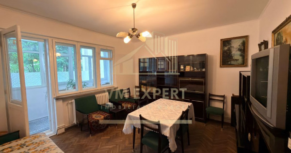APARTAMENT 3 CAMERE TEREN PROPRIETATE PARCARE ZONA FLĂM?...