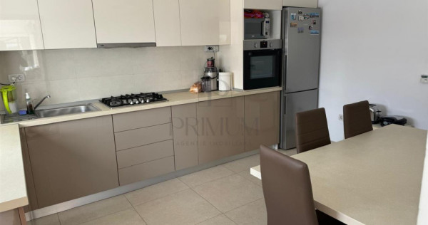 Duplex mobilat utilat - bucatarie inchisa - carport - piscin