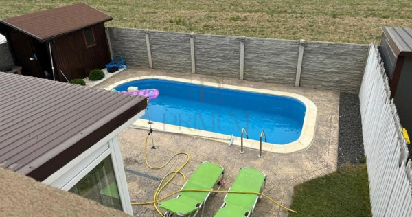 Duplex mobilat utilat - bucatarie inchisa - carport - piscin