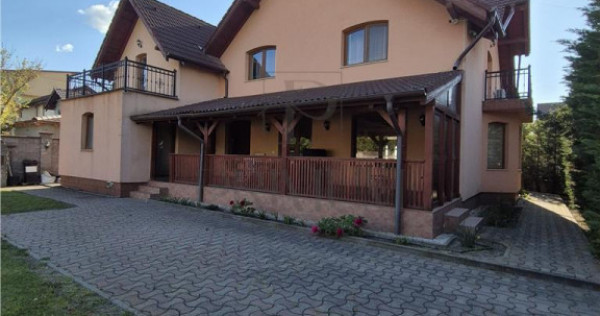 GIROC - CASA INDIVIDUALA - SPATIOASA - GARAJ - 2 FRONTURI ST