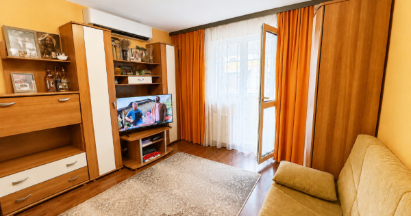 Apartament 2 camere, mobilat, utilat, balcon, parcare, zona Noua!