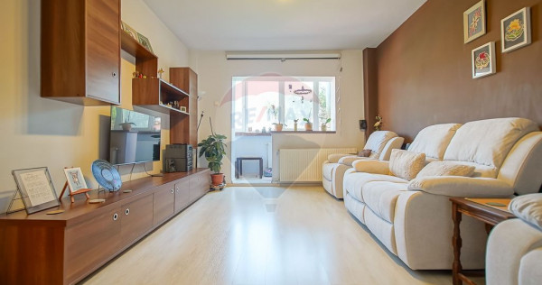 Apartament decomandat 3 camere, 2 băi și parcare &ndash; Pi...