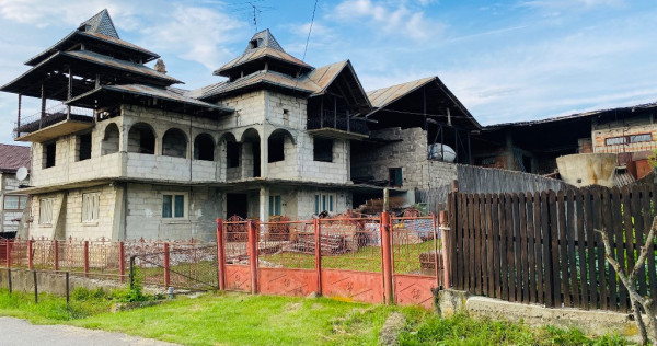 Casă de v&acirc;nzare cu potențial pentru afacere de familie
