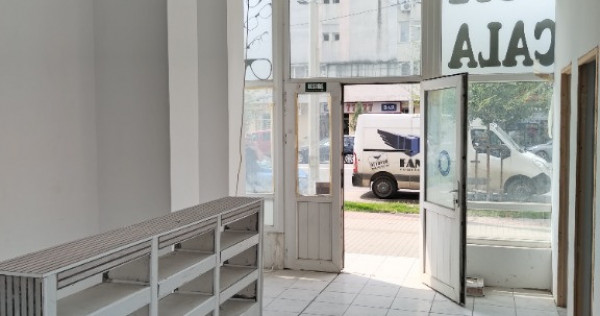 Spațiu de inchiriat Păcurari - zona Alpha Bank