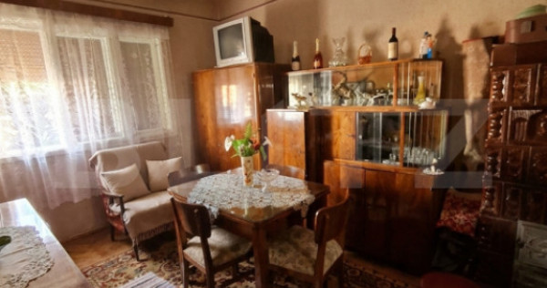Casă tip duplex de v&acirc;nzare, 90 mp, zona S&acirc;ngeorgiu de Mur