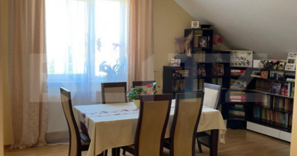 Apartament de vanzare, 4 camere, cu parcare inclusa, Zona de
