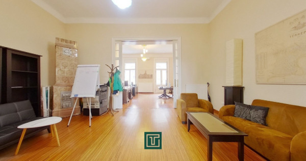 Apartament cu personalitate cu 2 camere cu terasă &icirc;n centr