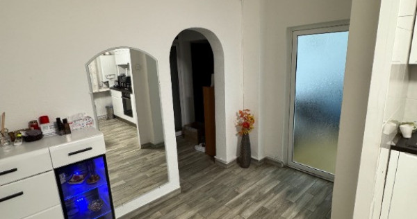 PROPRIETAR - Vanzare apartament 3 camere, 2 bai, 2 balcoane, Hacienda