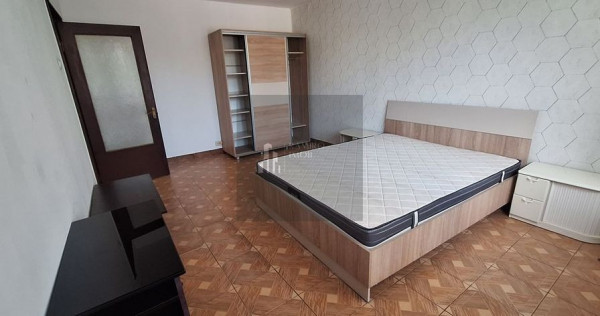 Garsoniera decomandata etaj 1- 6 minute Metrou Piata Sudului