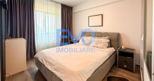 Apartament cu 2 camere, etajul 1, decomandat, geam la baie,