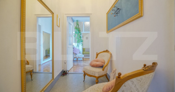 Apartament in vila , 3 camere Zona Centrala cu pivnita , bai