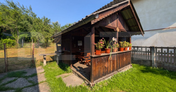 Casă individuala, 75 mp, teren 2180 mp, 2 fronturi stradale