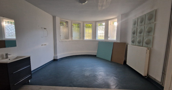 &Icirc;nchiriez spațiu cabinete,birouri,After School Brasov ultracentral