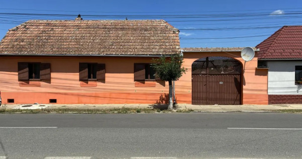 Casa de vanzare + teren 1.080 mp Miercurea Sibiului