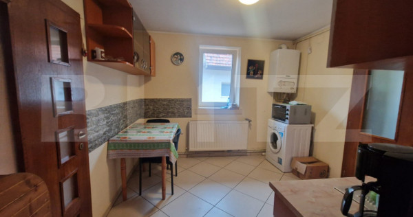 Casa cu teren 935 m , doua corpuri de case, Sacele -zona bun