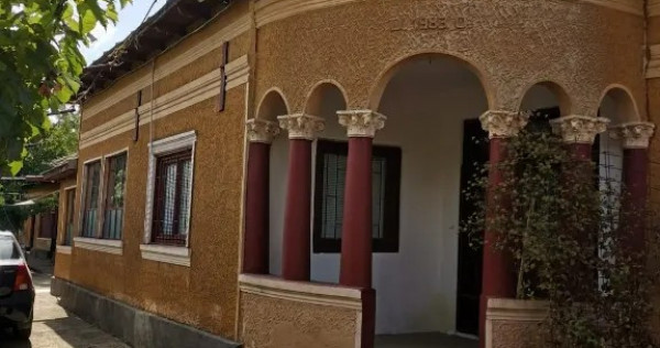 Casă de v&acirc;nzare. situată la 23km de Alexandria